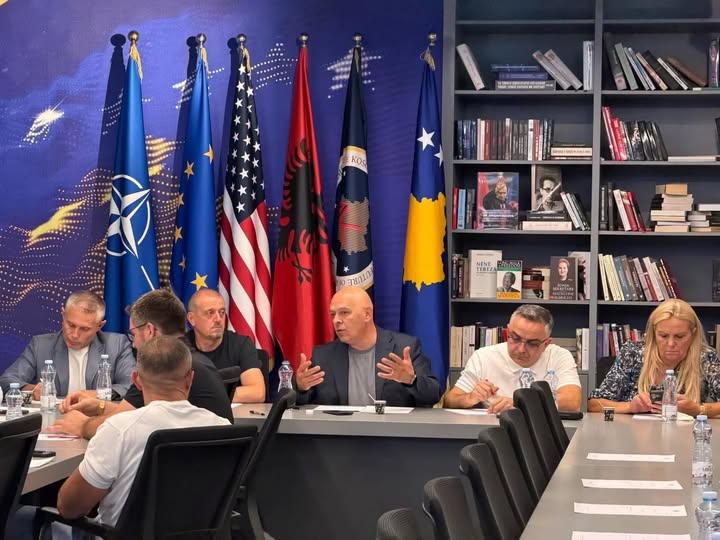 Aleanca kërkon dorëheqjen e Gërvallës dhe Sveçlës: Përgjegjësia duhet të nisë nga lart