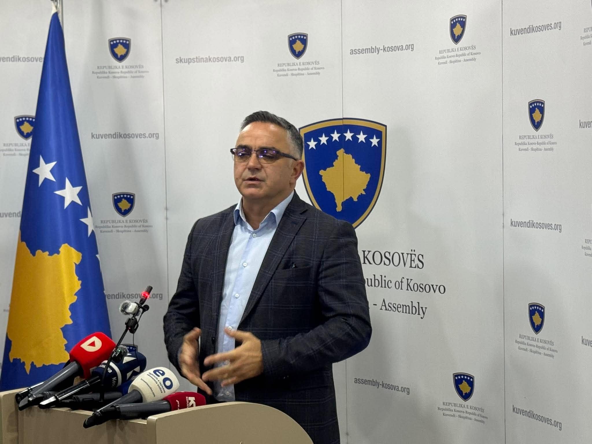 Tahiri: Në Kosovë fukarallëk, për Shqipërinë na djeg zemra