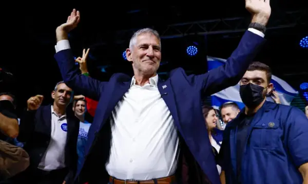 Opozitari izraelit bën thirrje për koalicion me partitë arabe për ta larguar Netanyahun nga pushteti