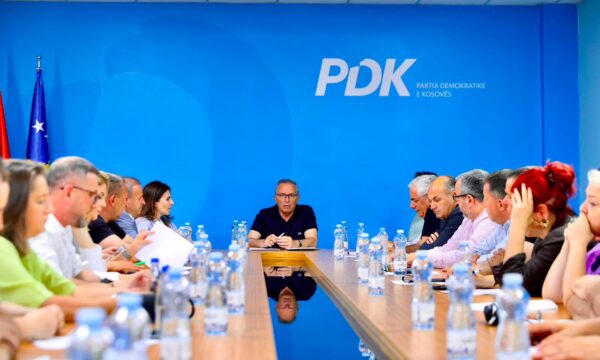 Projektligji dhe Presidenti – PDK-ja mblidhet sot pas takimeve të fundit të Hamzës me Kurtin