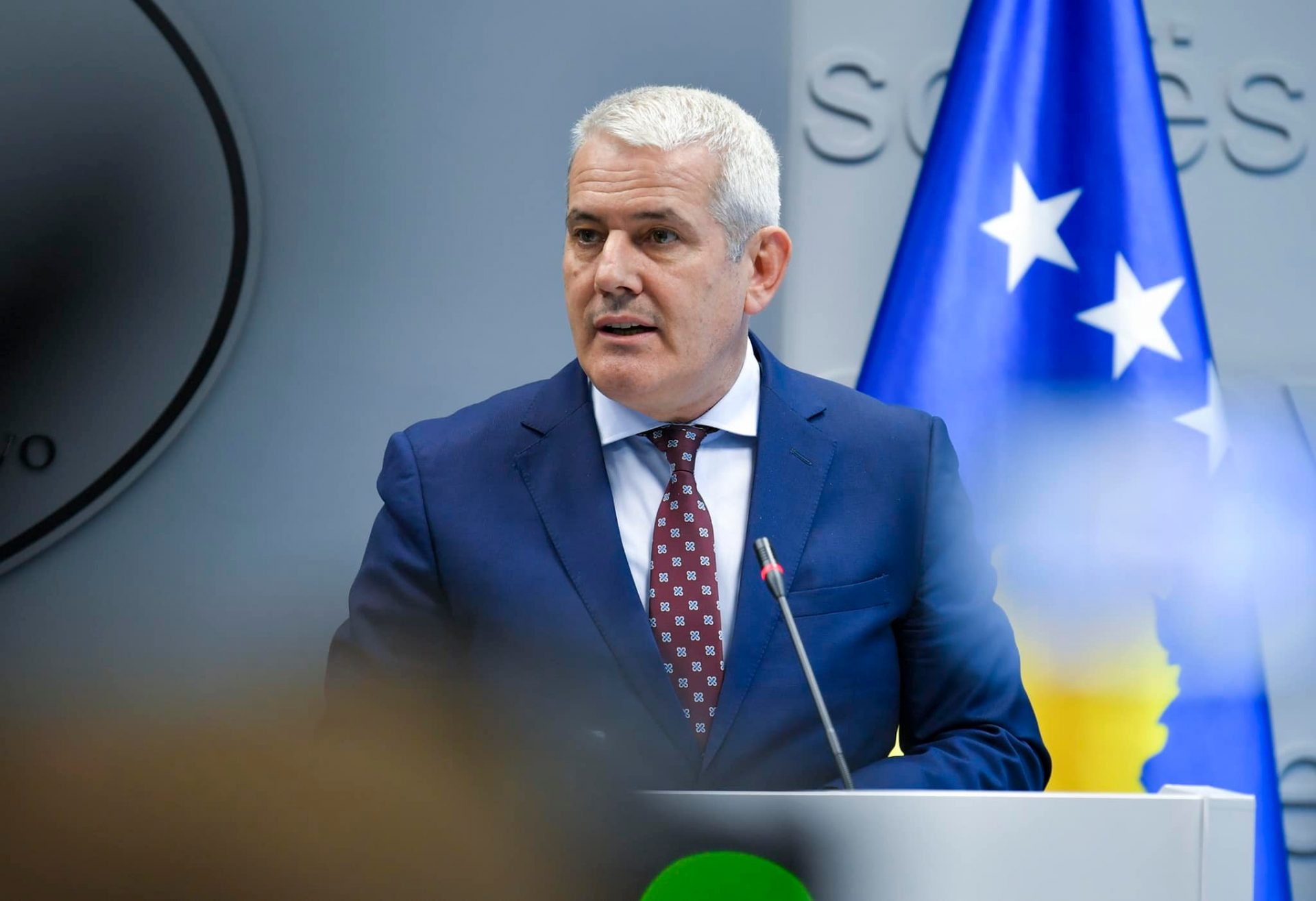 Rasti në Pejë, Sadiku kërkon dorëheqjen e Sveçlës