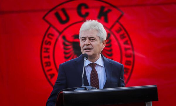 Ahmeti fton shqiptarët për marshin e sotëm: Historia nuk mund të gjykohet, ajo duhet të dëshmohet me të vërtetën