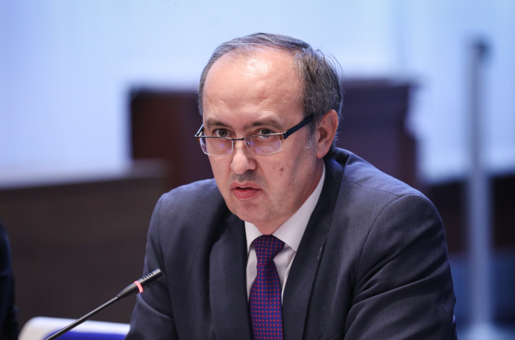 Hoti kërkon nga Presidentja të mos e dekretojë Bashkim Nurbojën në Bordin e BQK-së