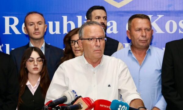Takimi me Kurtin, Hamza: Kërkojmë aprovimin final të Ligjit, pastaj PDK e gatshme të gjejë zgjidhje për presidentin dhe të japë votat