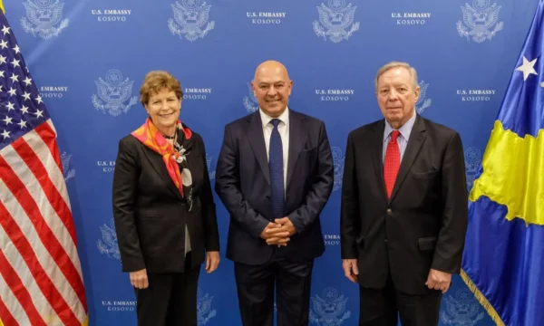 Gjini takon senatorët amerikanë: Integrimi i Kosovës në NATO, garanci për stabilitetin