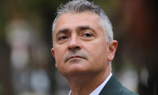 Srdanoviq: Vuçiqi e turpëroi Serbinë, pushteti i ri do t’i përmirësojë marrëdhëniet me fqinjët