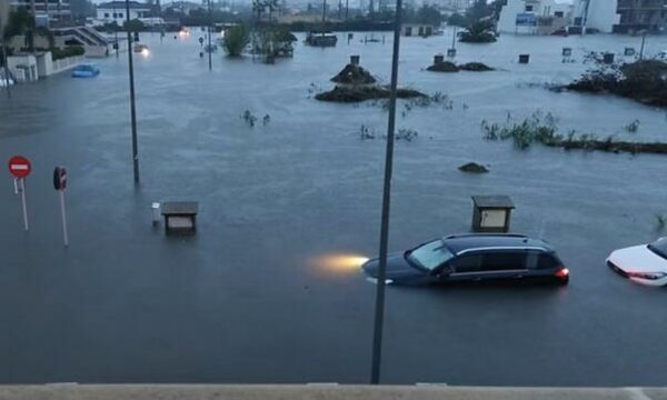 Skena apokaliptike në Spanjë: 700 litra shi për metër katror
