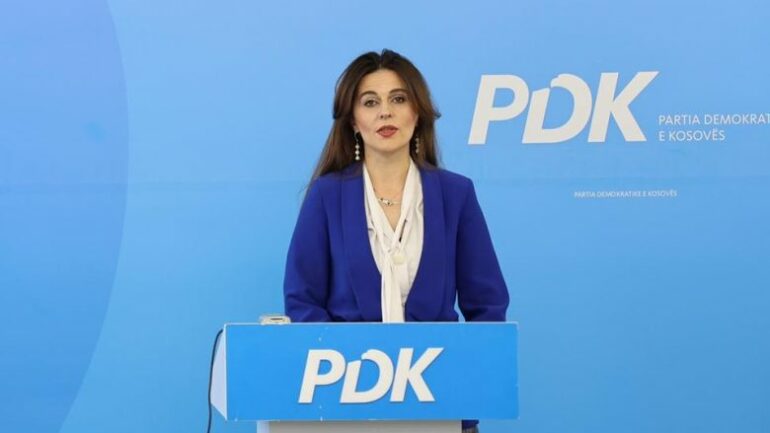 Çitaku pas vrasjes së Arlinda Zekajt: Të gjithë ata që dështuan ta mbrojnë, të japin dorëheqje – Nuk na duhen fjalë