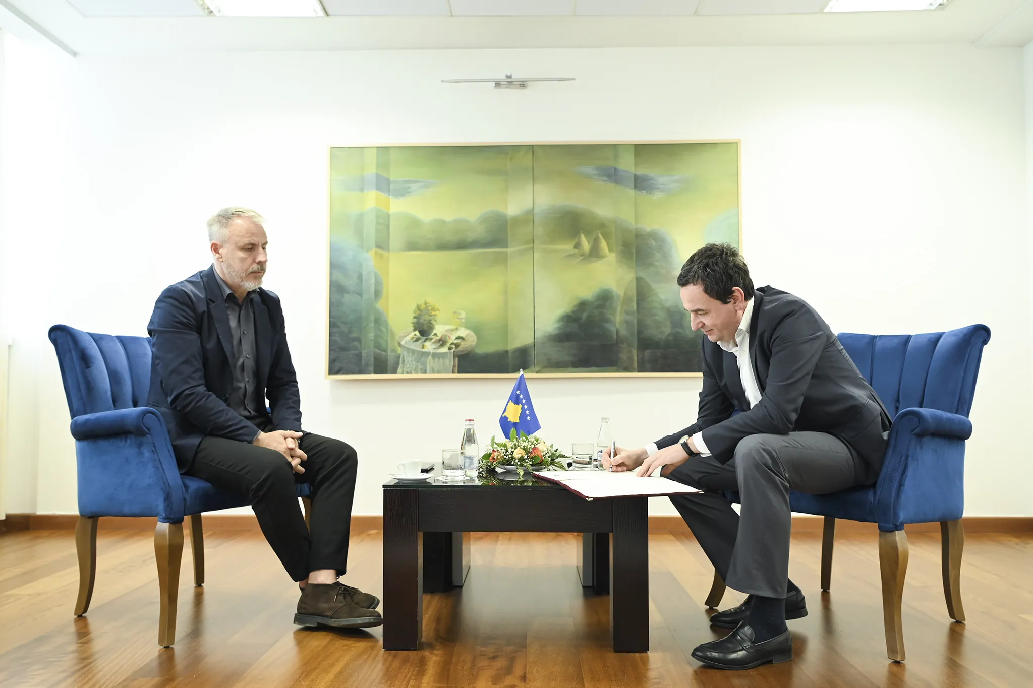 Zv.ministri Zogiani eskalon ndaj gazetarëve, i quan “terroristë medialë”